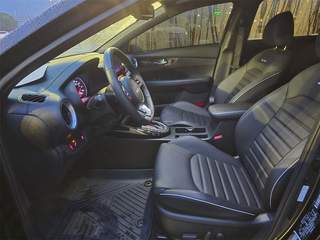 Used 2024 Kia Forte GT-Line w/ GT-Line Premium Package image 8