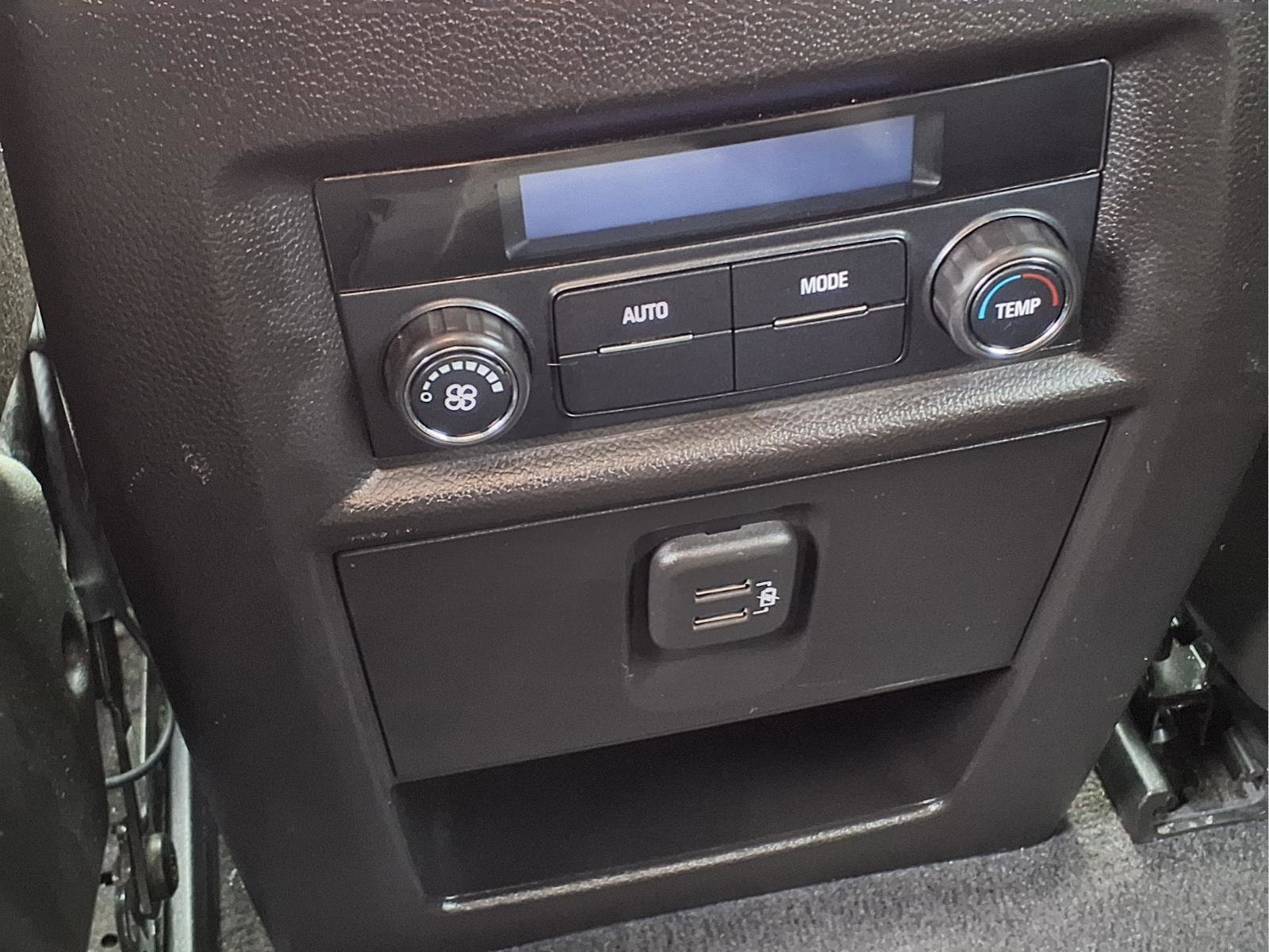 Used 2018 Chevrolet Traverse LT image 15