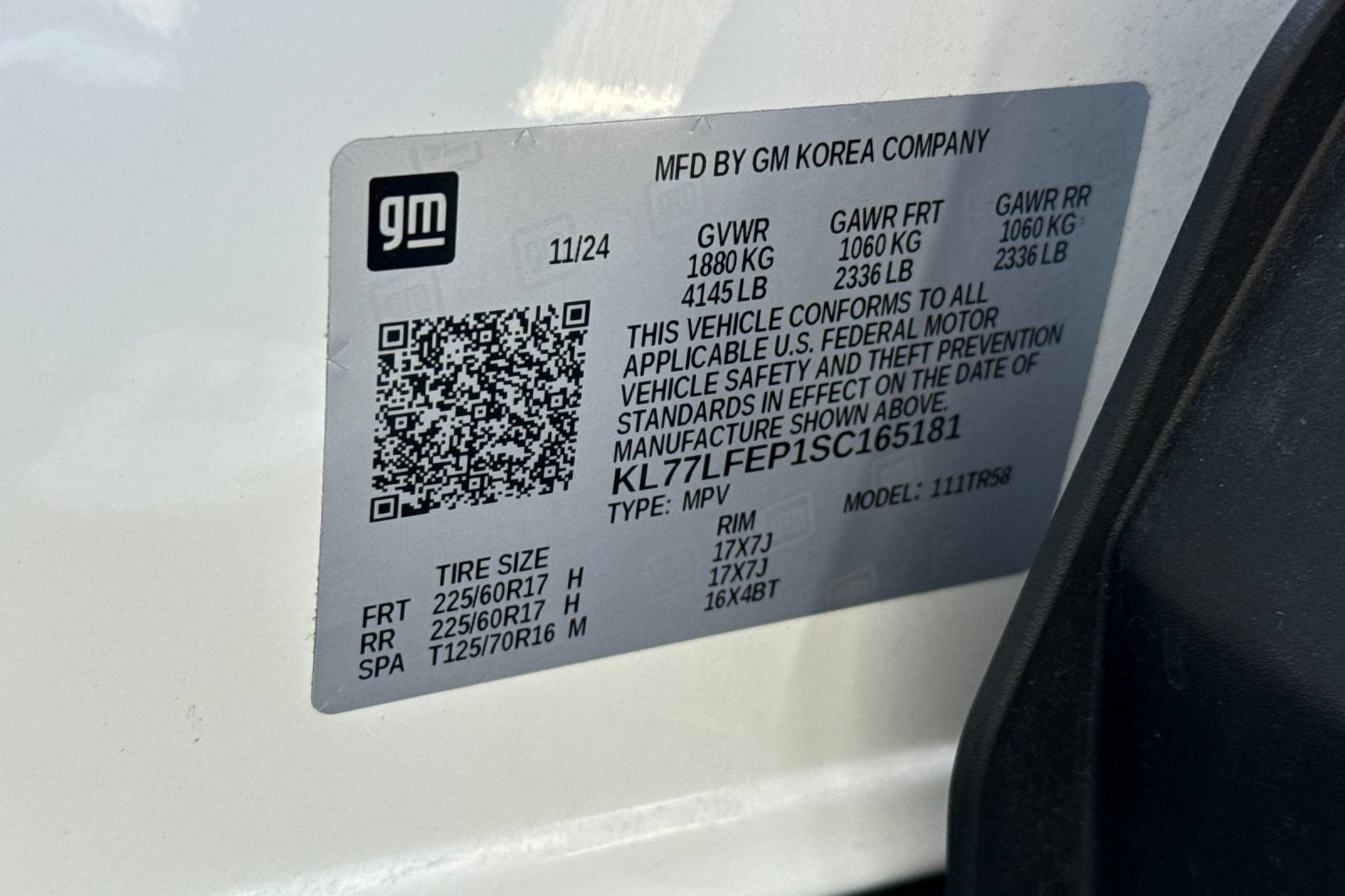 Used 2025 Chevrolet Trax LS FWD image 38
