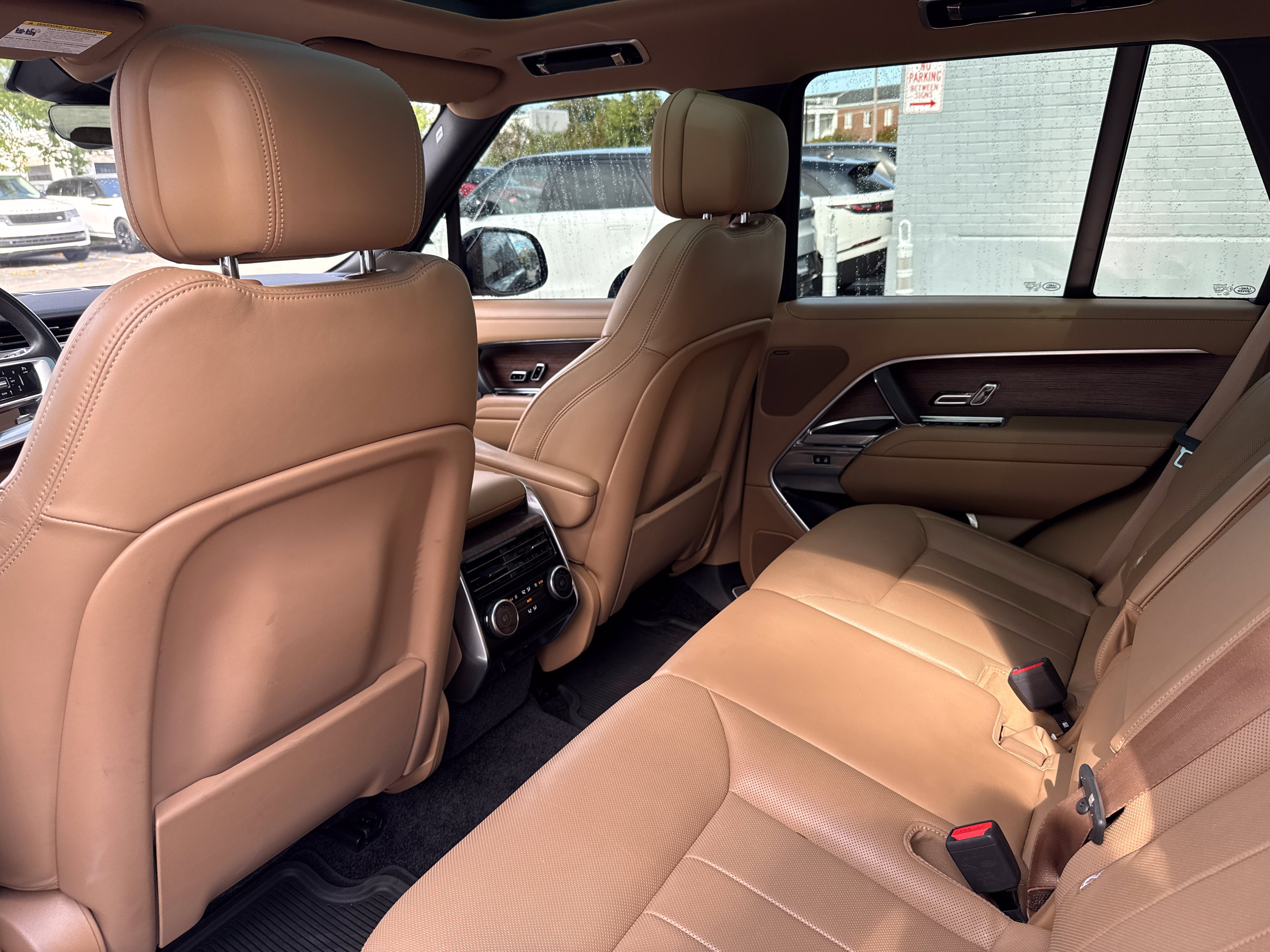 Used 2023 Land Rover Range Rover SE AWD/4WD image 10