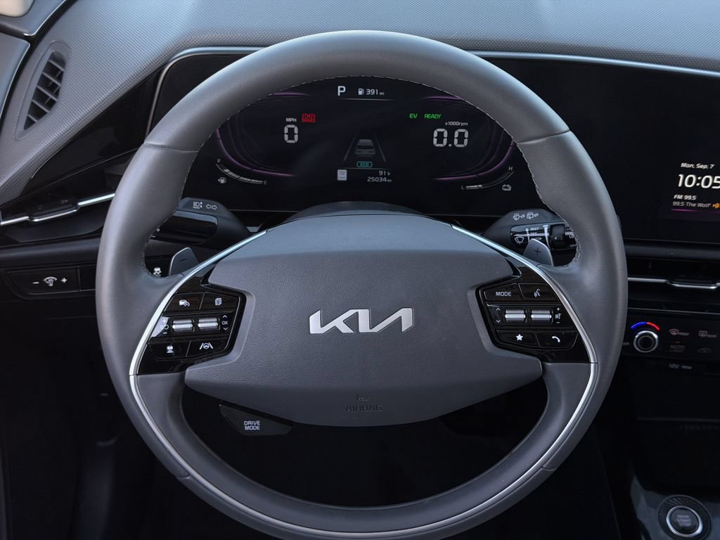 Used 2024 Kia Niro EX FWD image 13