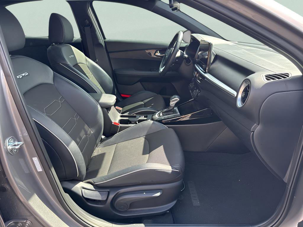 Used 2024 Kia Forte GT-Line w/ GT-Line Premium Package image 16