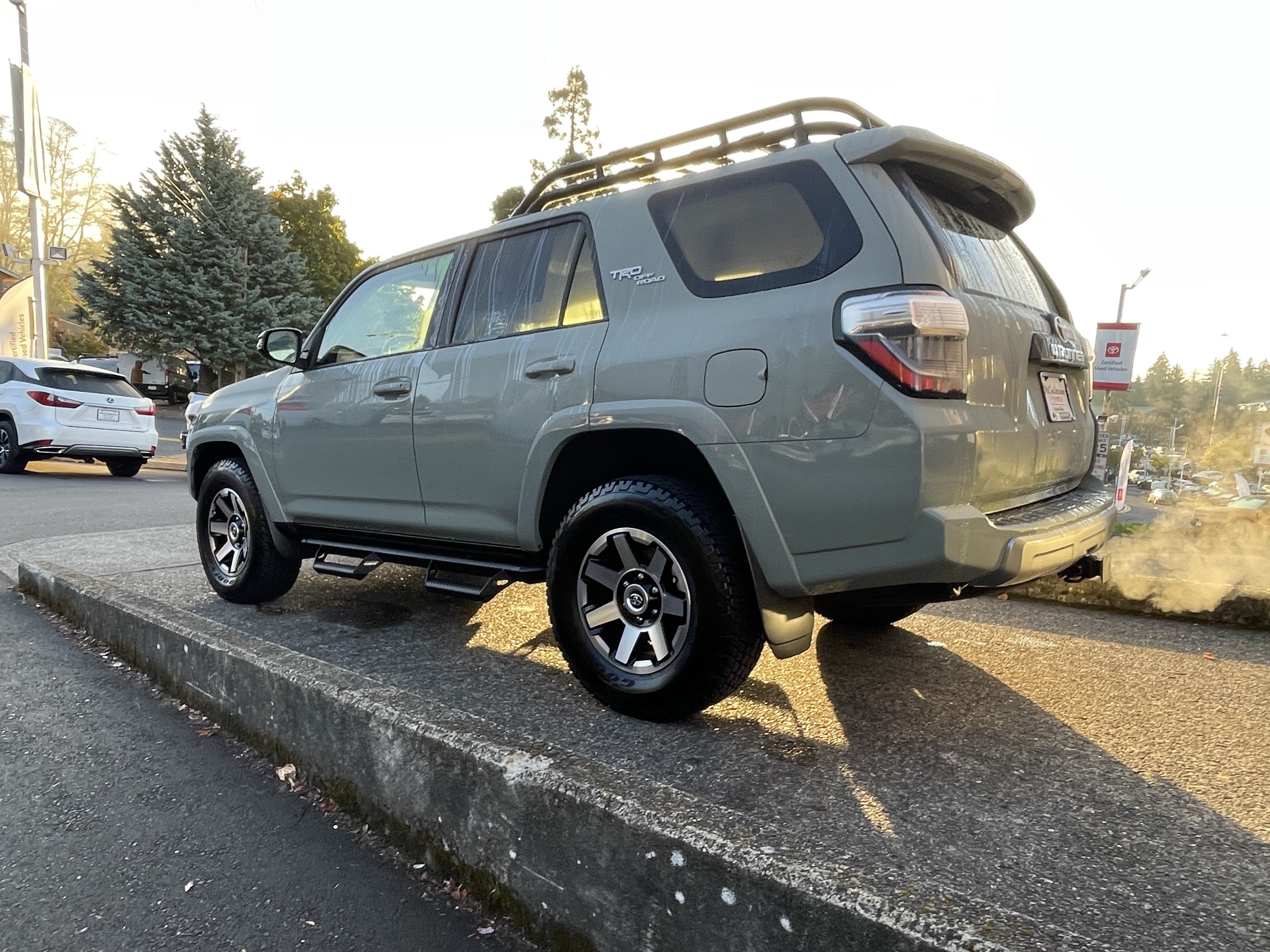 Certified 2022 Toyota 4Runner TRD Off-Road Premium w/ Moonroof Package AWD/4WD image 5