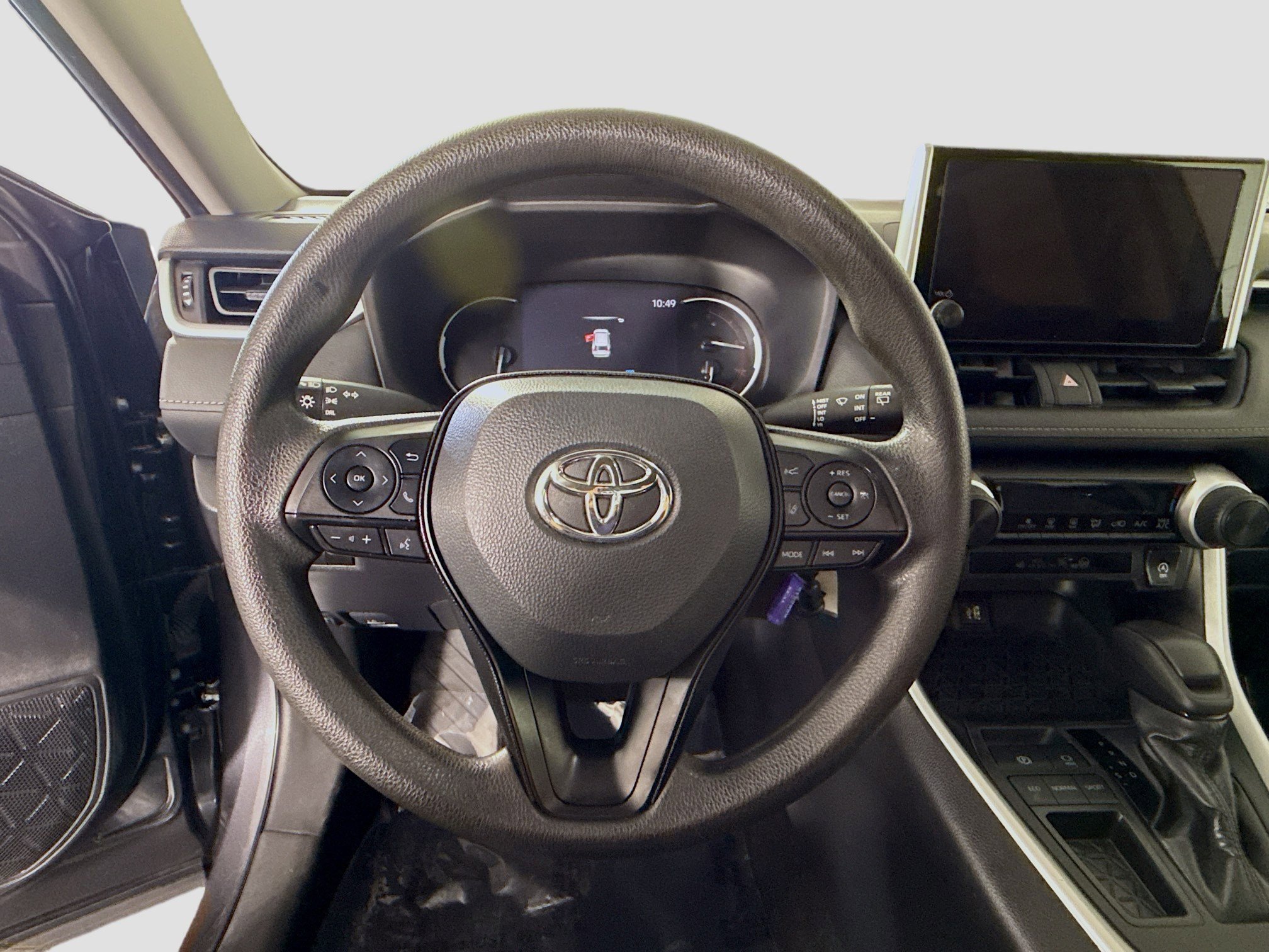 Used 2024 Toyota RAV4 LE image 13