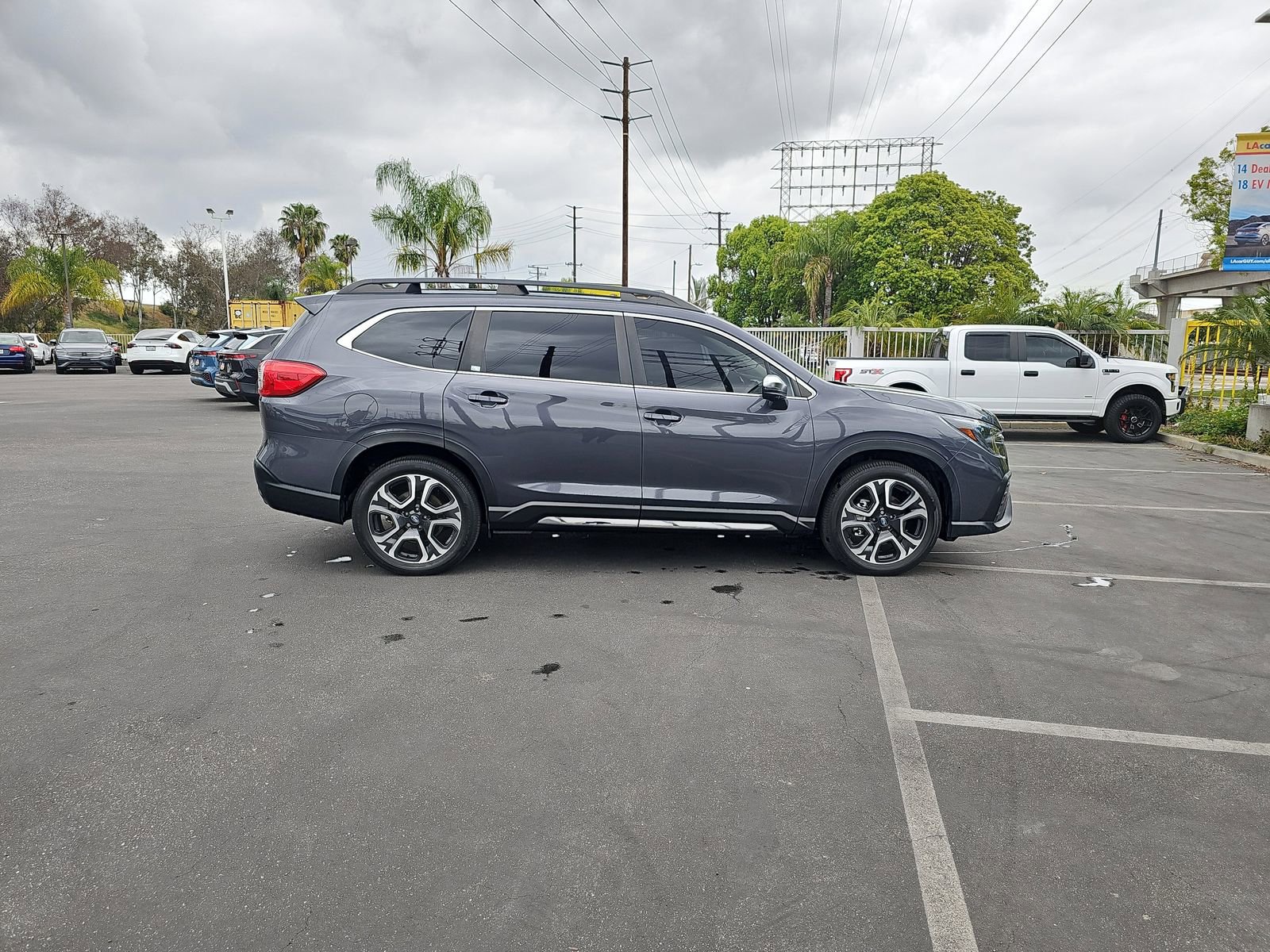 Certified 2023 Subaru Ascent Limited w/ Technology Package image 8