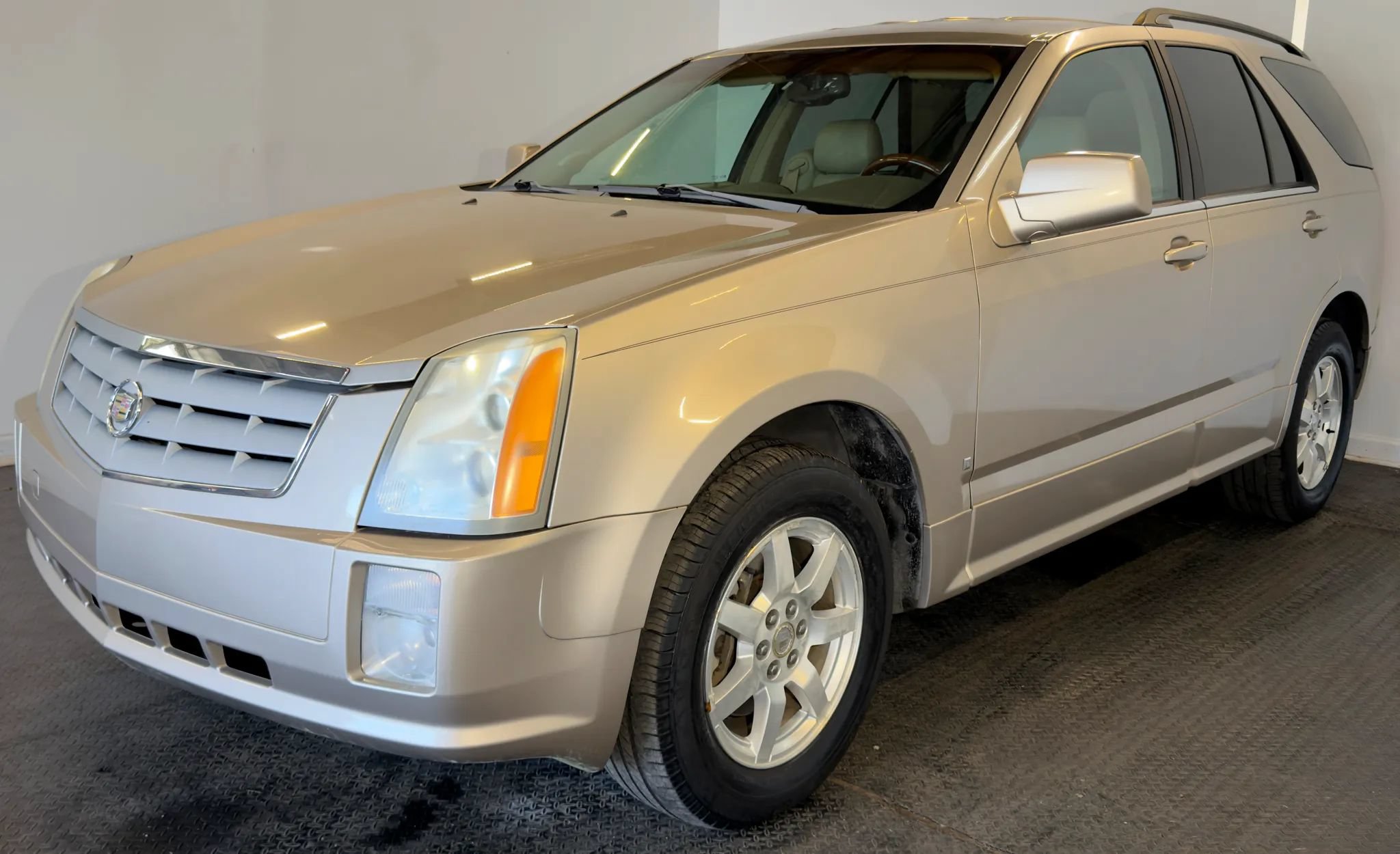 Used 2006 Cadillac SRX RWD image 4
