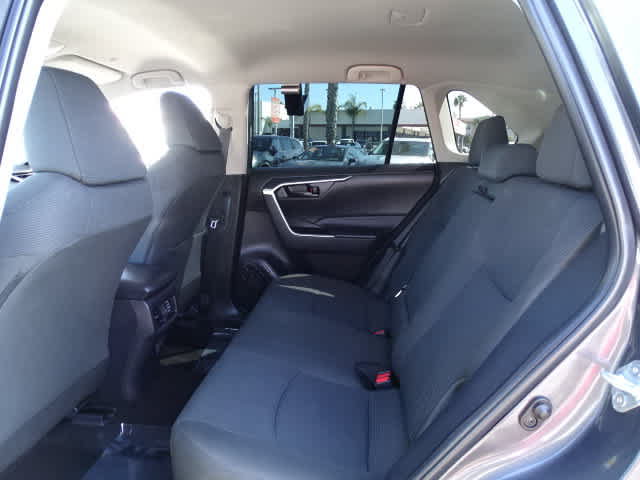 Certified 2025 Toyota RAV4 LE FWD image 21