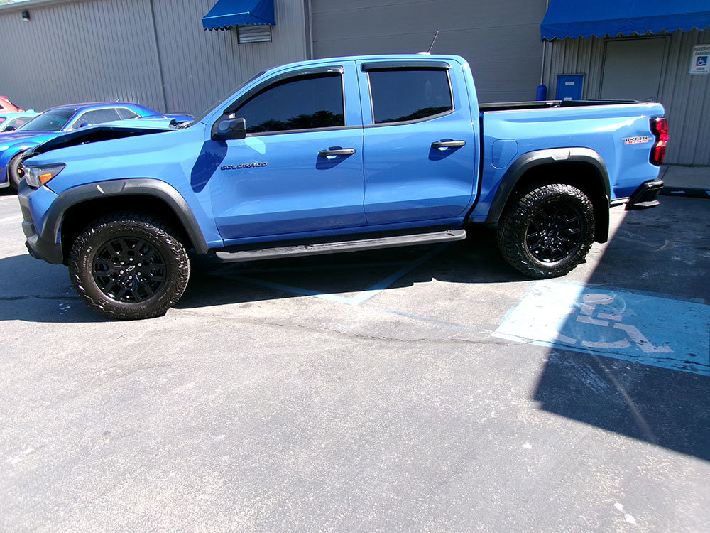Used 2025 Chevrolet Colorado Trail Boss image 2