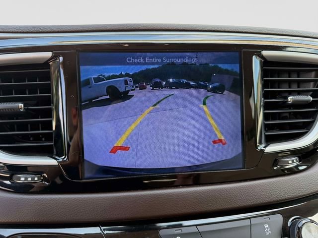 Used 2017 Chrysler Pacifica Touring-L w/ Tire & Wheel Group FWD image 20