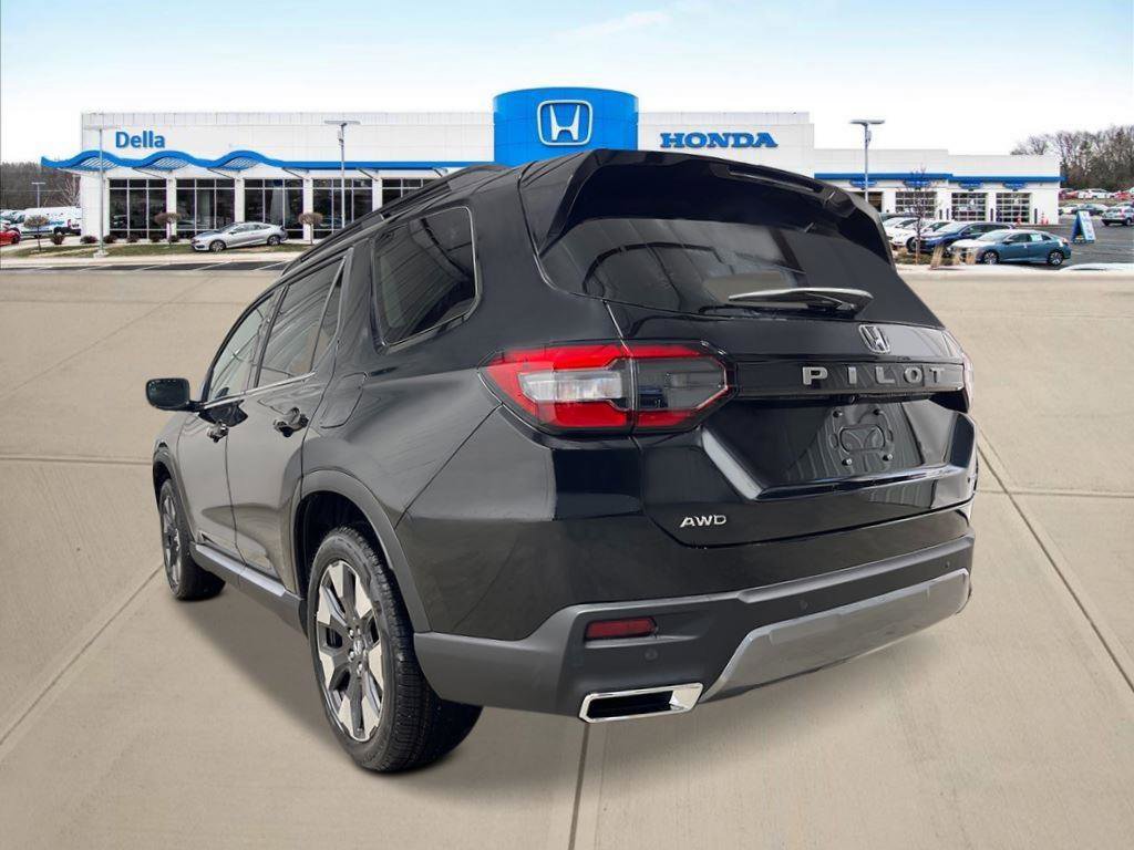 New 2026 Honda Pilot Touring image 5
