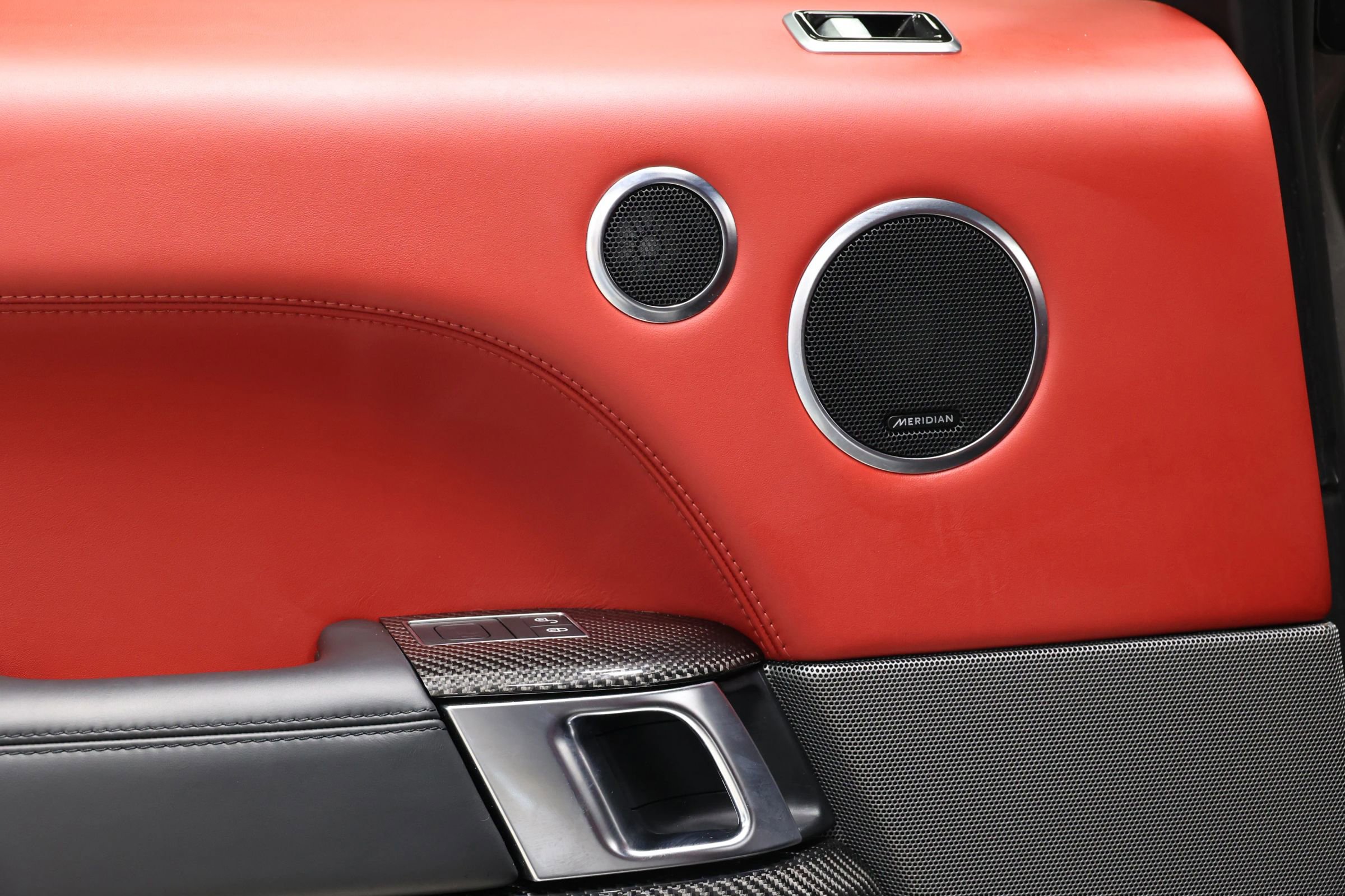 Used 2020 Land Rover Range Rover Sport SVR image 46