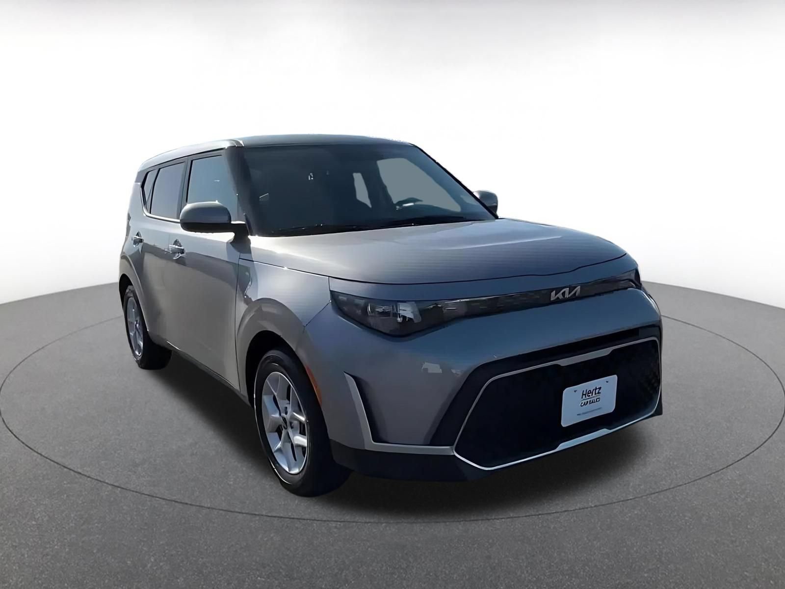 Used 2025 Kia Soul LX w/ LX Technology Package FWD image 3
