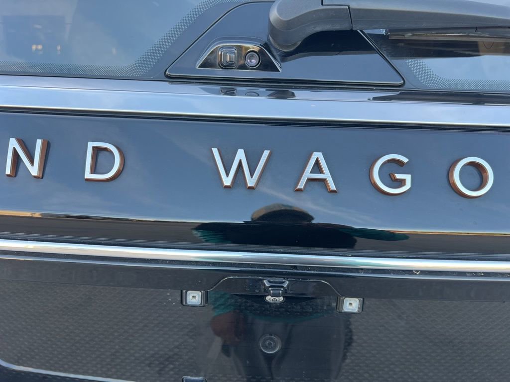 Used 2022 Jeep Grand Wagoneer Series III w/ Flexible Seating Group image 30