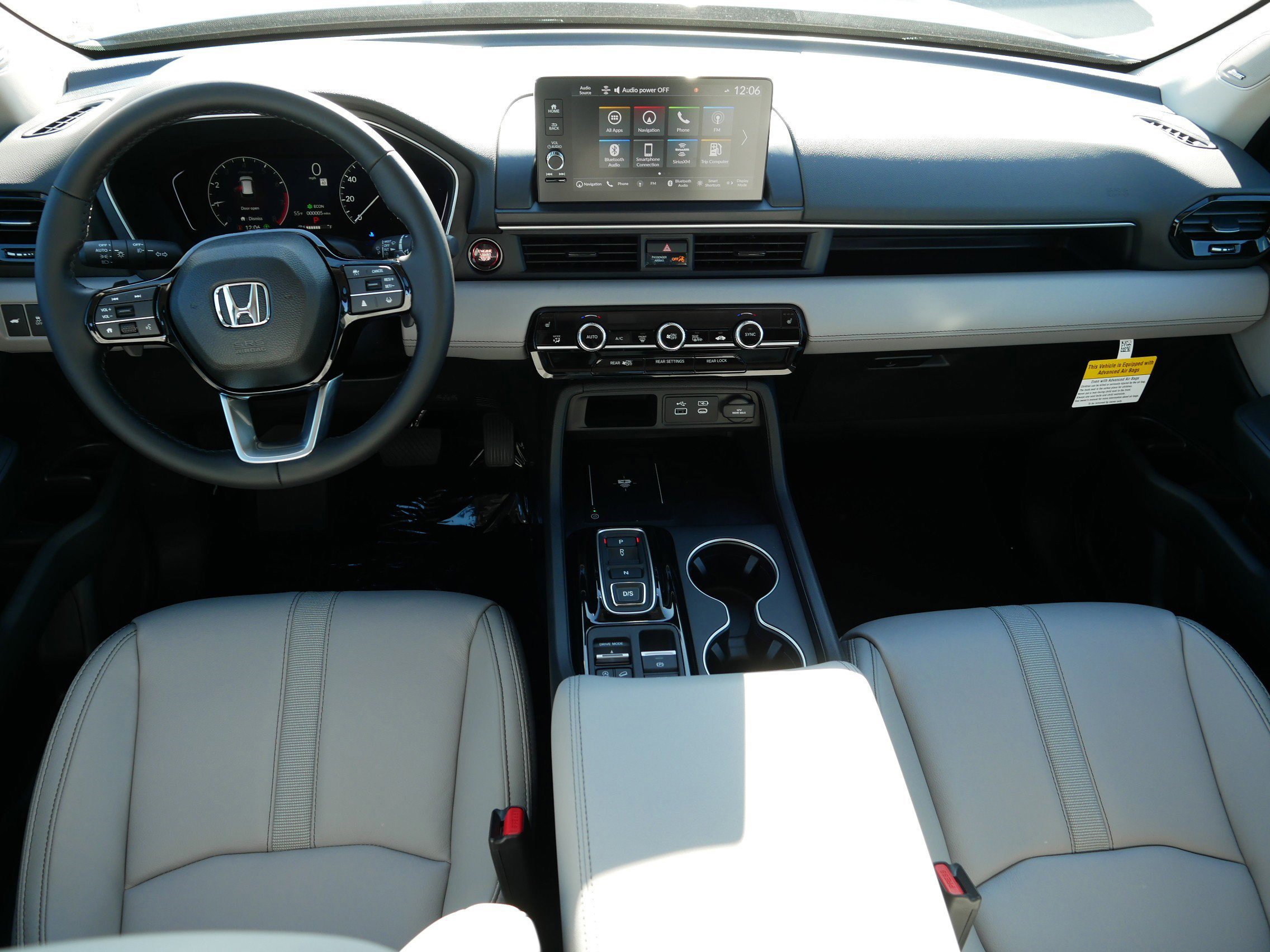 New 2025 Honda Pilot Touring image 8