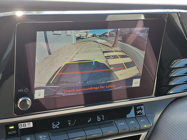 Used 2025 Toyota Camry SE FWD image 18