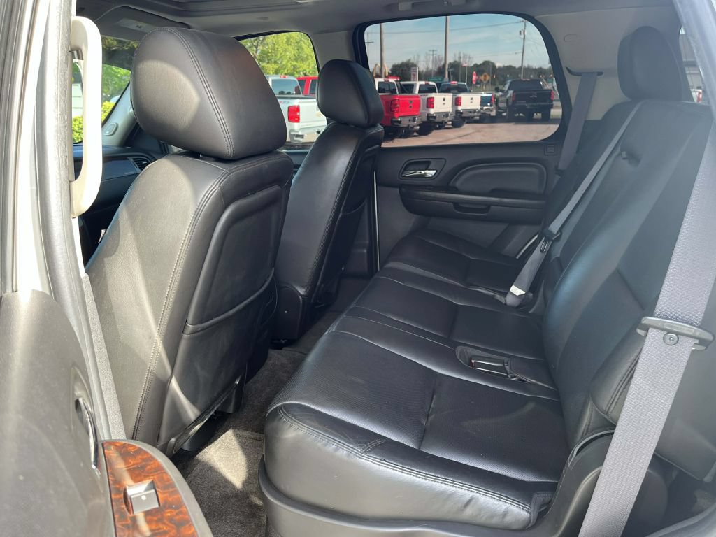 Used 2011 GMC Yukon Denali AWD/4WD image 27