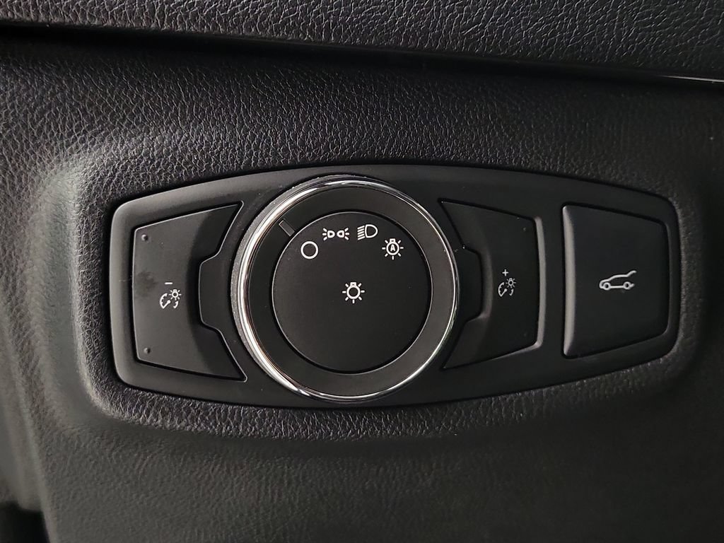 Used 2018 Lincoln MKC Reserve w/ Lincoln MKC Climate Package AWD/4WD image 11