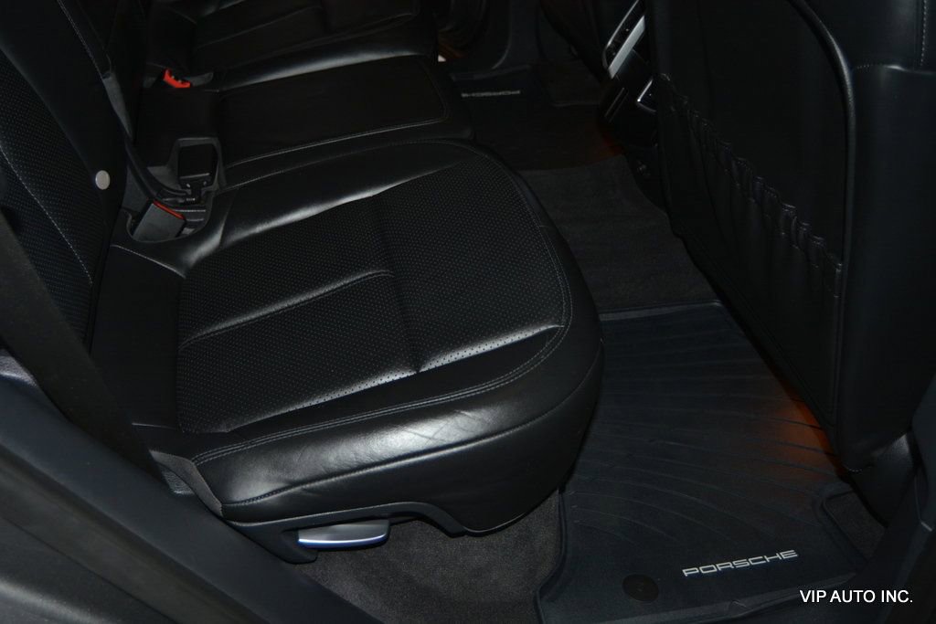 Used 2013 Porsche Cayenne image 27