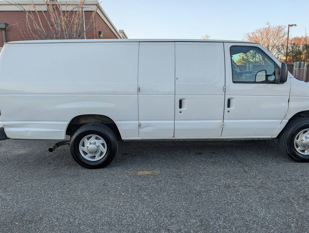 Used 2012 Ford E-350 and Econoline 350 Extended Super Duty w/ Commercial Cargo Van Pkg RWD image 6