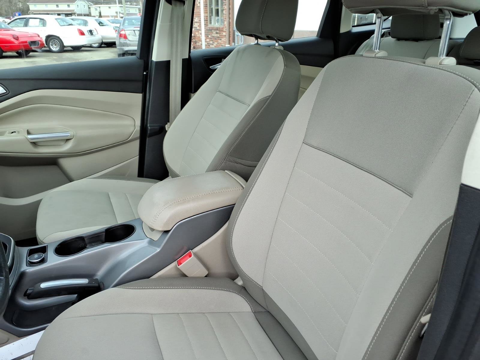 Used 2015 Ford C-MAX SE image 5