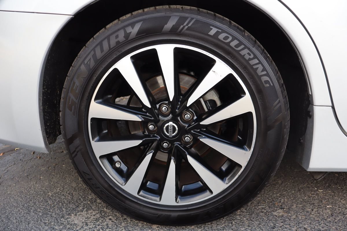 Used 2018 Nissan Altima 2.5 SL FWD image 43