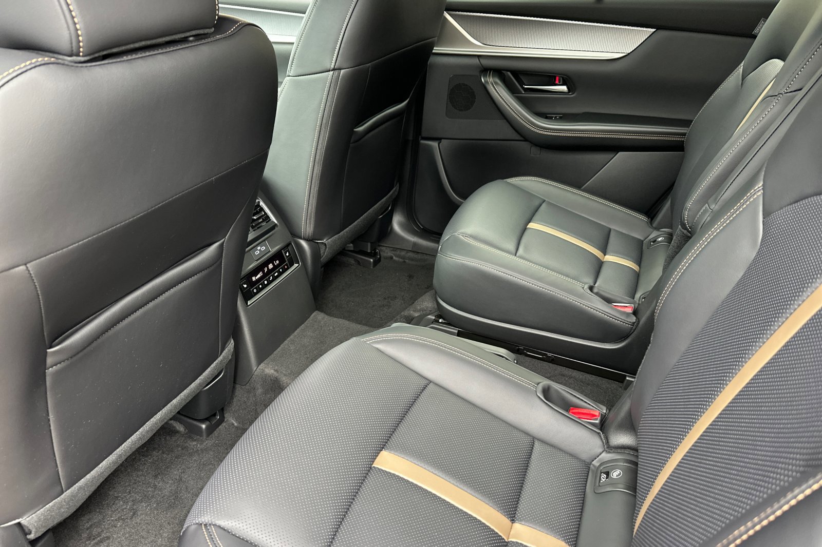 New 2026 MAZDA CX-90 Plug-In Hybrid w/ Premium Plus image 13