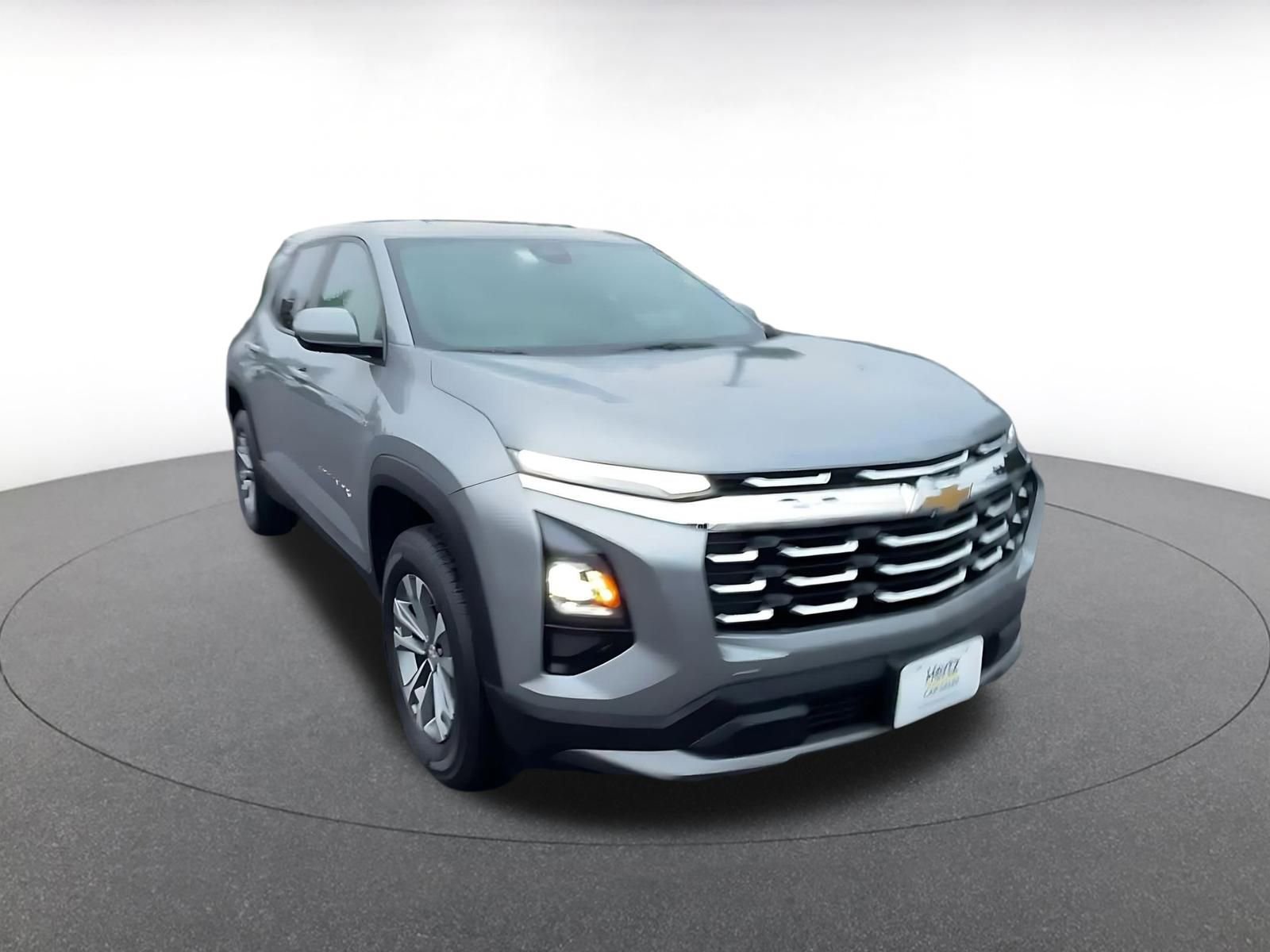 Used 2025 Chevrolet Equinox LT image 3