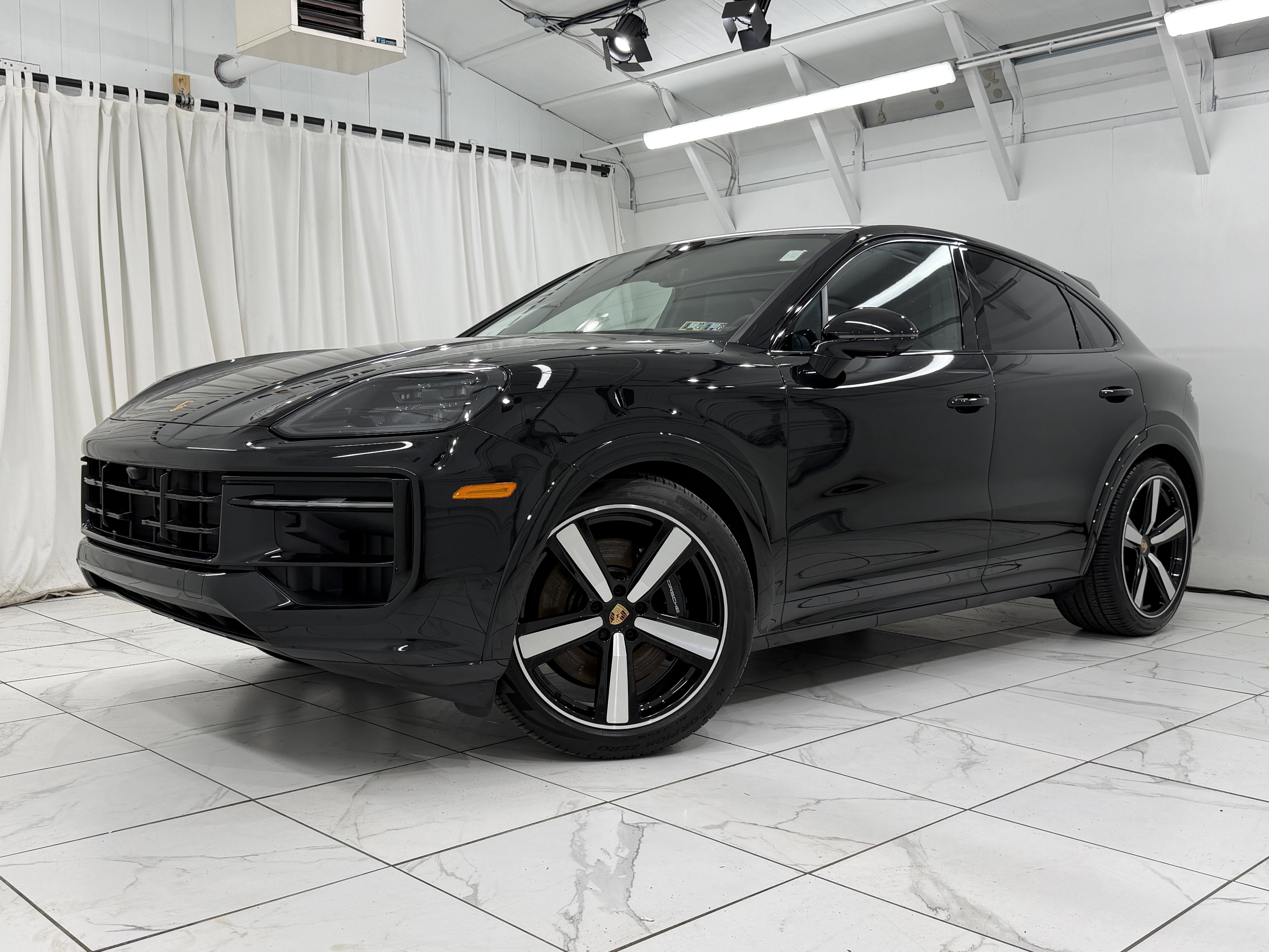 Certified 2025 Porsche Cayenne GTS image 6