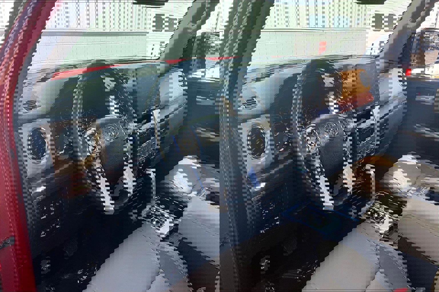 Used 2019 Toyota Tundra Limited w/ Limited Premium Package image 18