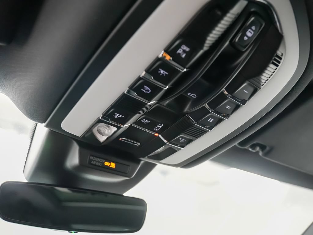 New 2026 Porsche Macan Turbo AWD/4WD image 27