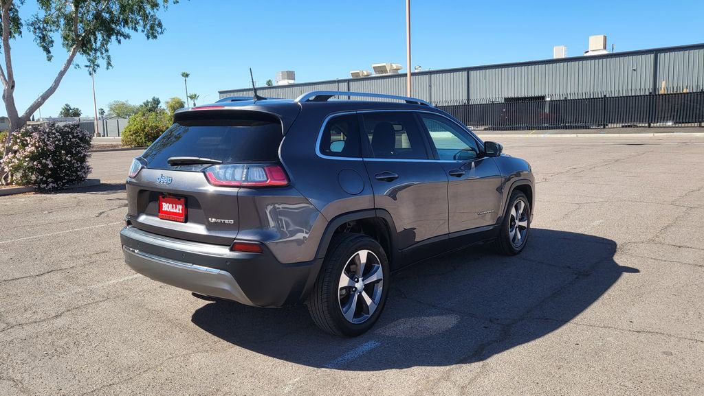 Used 2019 Jeep Cherokee Limited image 9