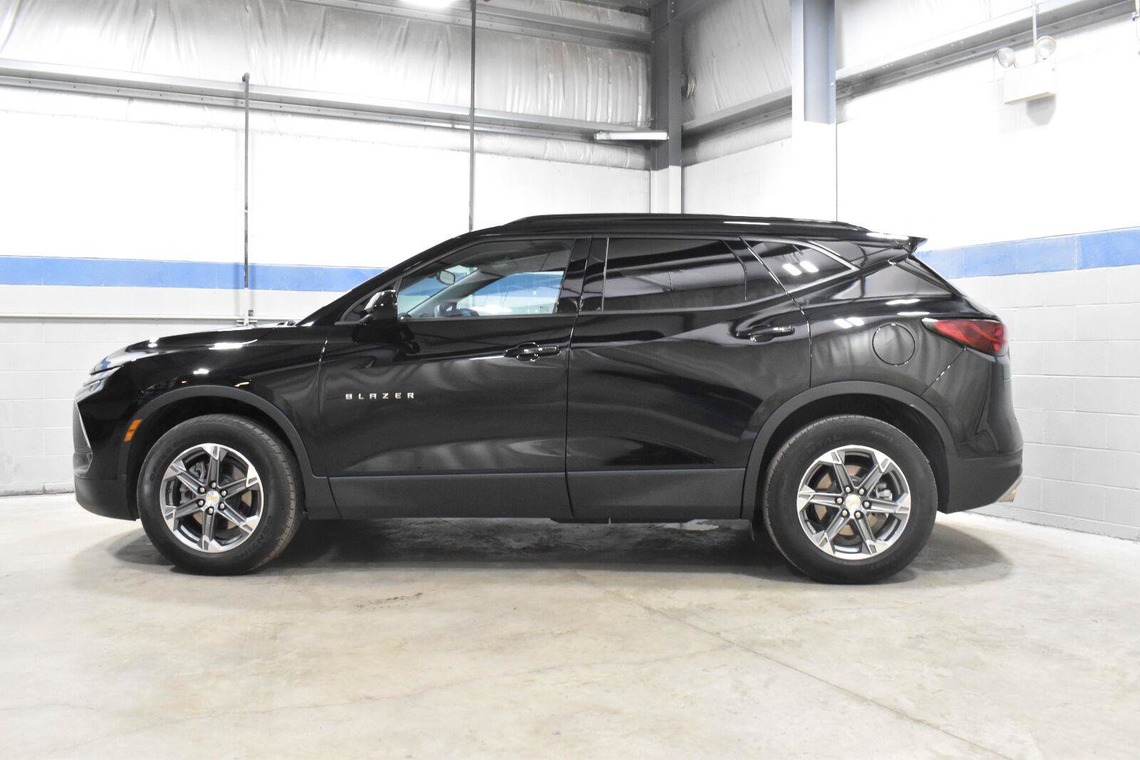 Used 2024 Chevrolet Blazer LT w/ Convenience Package AWD/4WD image 22
