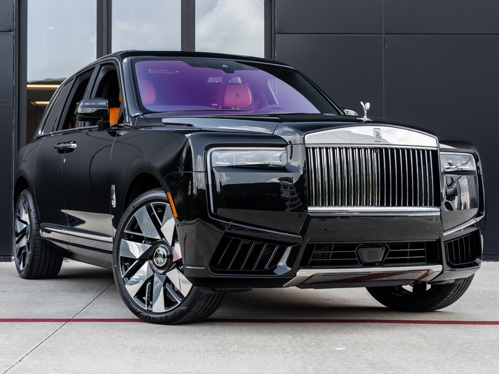 Used 2025 Rolls-Royce Cullinan image 5