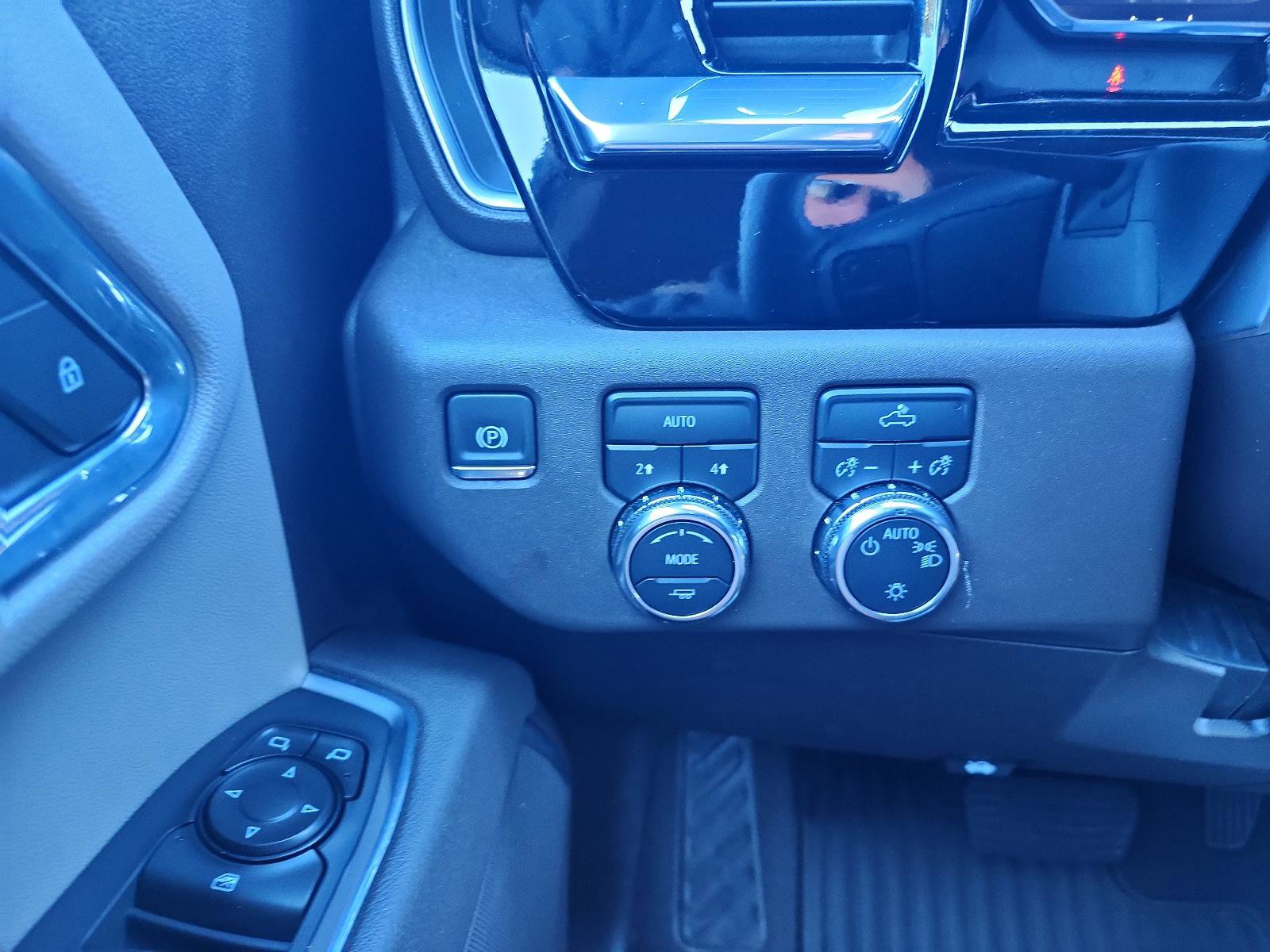 Used 2025 GMC Sierra 1500 SLE image 21