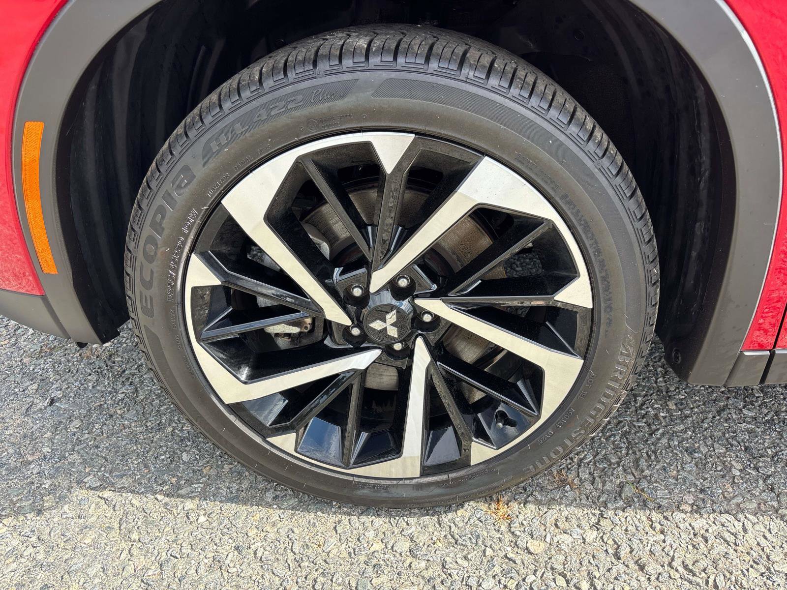Used 2024 Mitsubishi Outlander SE image 8