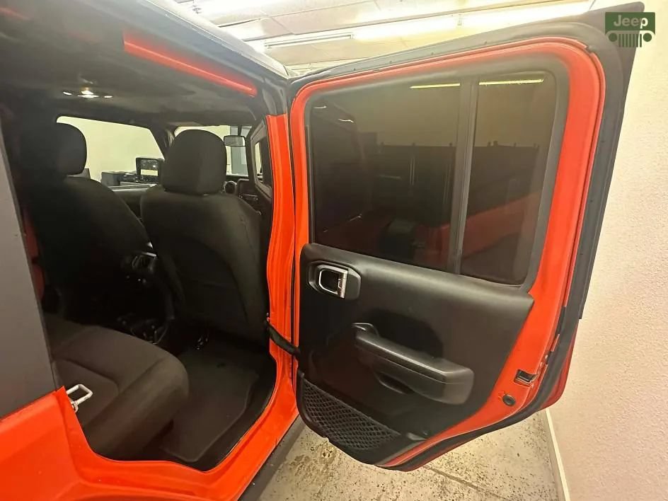Used 2019 Jeep Wrangler Unlimited Sport S AWD/4WD image 13