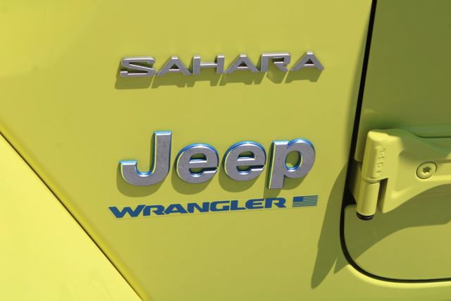 Used 2023 Jeep Wrangler Unlimited Sahara w/ Cold Weather Group AWD/4WD image 8