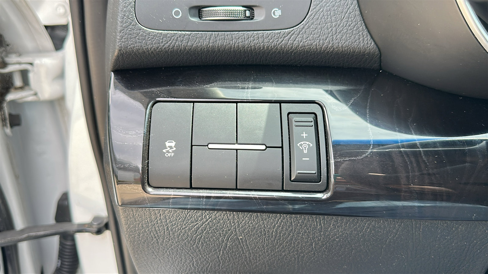 Used 2015 Kia Sorento LX image 14