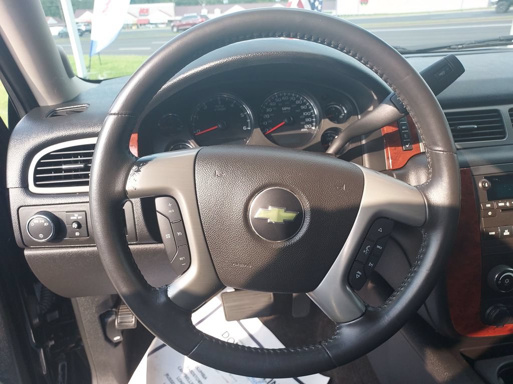Used 2013 Chevrolet Avalanche LS RWD image 17