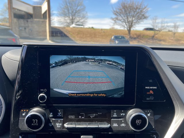 Certified 2025 Toyota Highlander XLE image 14