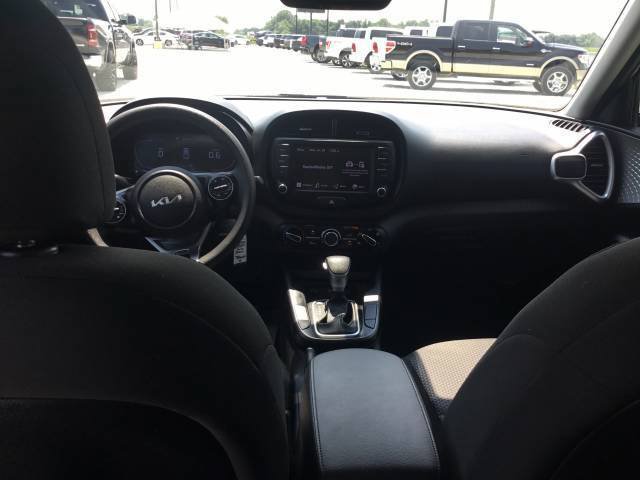 Used 2024 Kia Soul LX w/ Option Group 015 FWD image 12