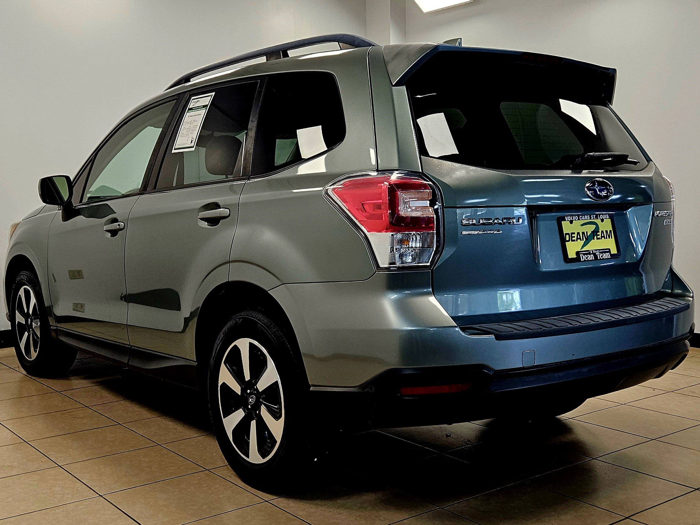 Used 2017 Subaru Forester 2.5i Premium w/ Popular Package #2A image 5
