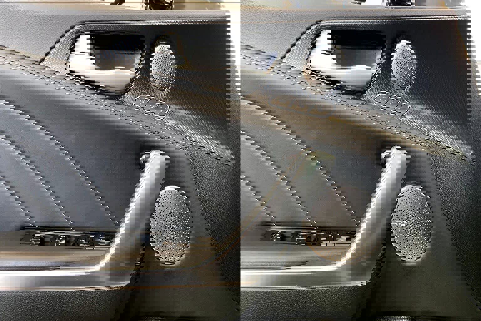 Used 2022 Kia Stinger GT2 w/ Scorpion Package image 36