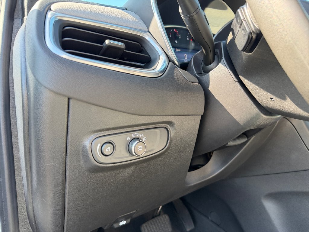Used 2023 Chevrolet Equinox LT AWD/4WD image 20