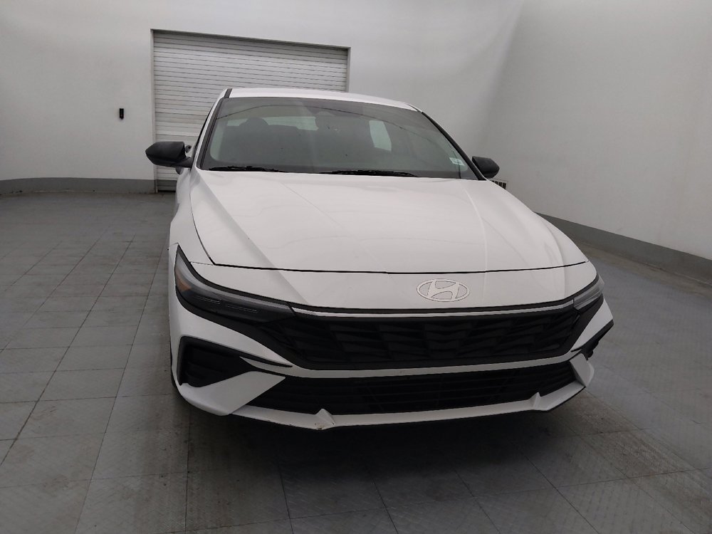 Used 2025 Hyundai Elantra SE image 14