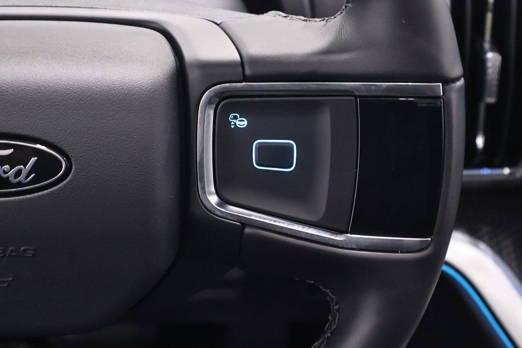 New 2026 Ford Expedition Platinum w/ Stealth Appearance Package image 24