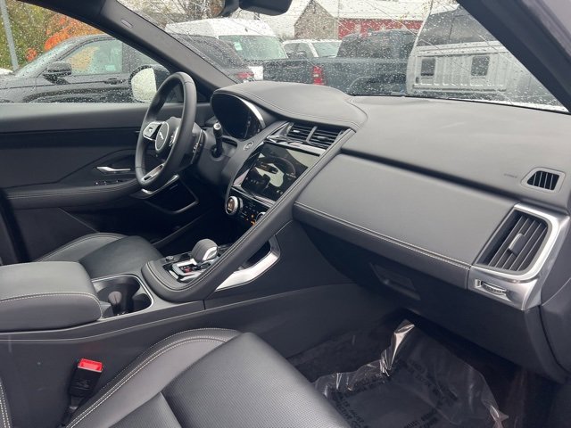Used 2024 Jaguar E-PACE R-Dynamic SE image 11