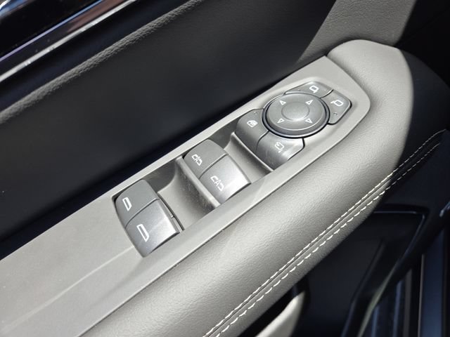 New 2026 GMC Yukon Elevation w/ Elevation Premium Package AWD/4WD image 11