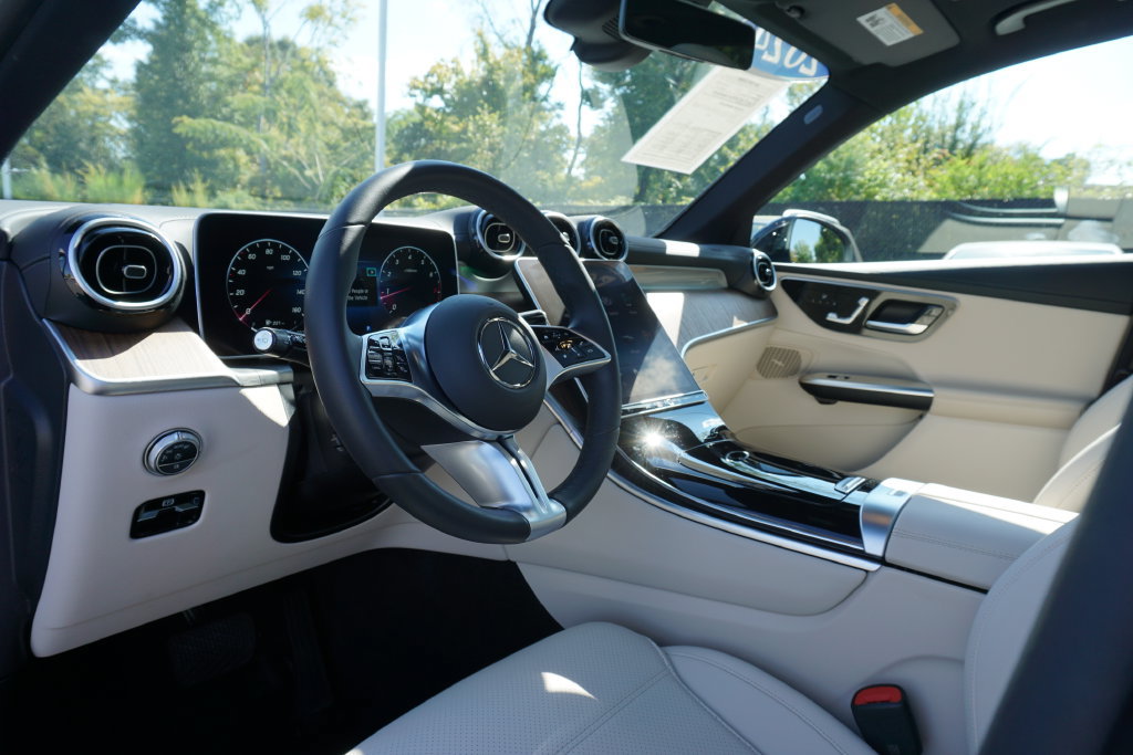 Certified 2024 Mercedes-Benz GLC 300 4MATIC image 12