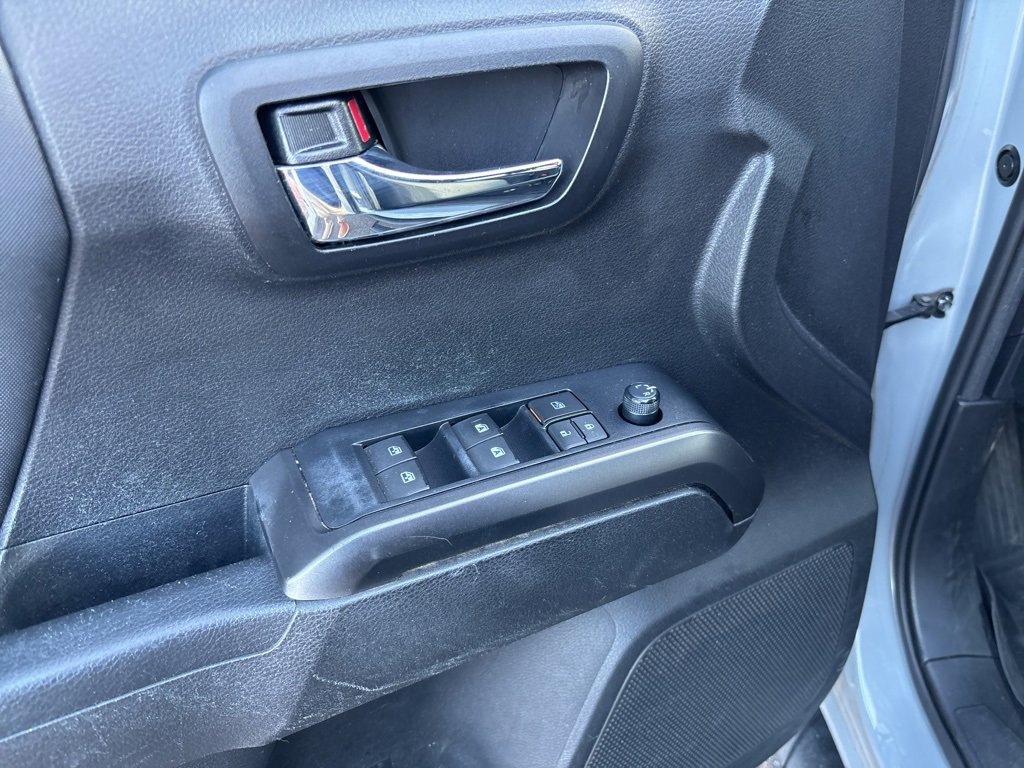 Used 2021 Toyota Tacoma TRD Off-Road w/ Technology Package image 13